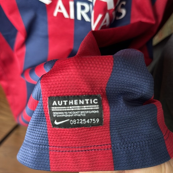 Authentic Barcelona (Spain 🇪🇸⚽️) Jersey Long Sleeves - Picture 6 of 8